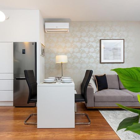 Royal City Center Mennica Residence By Noclegi Renters Βαρσοβία Εξωτερικό φωτογραφία