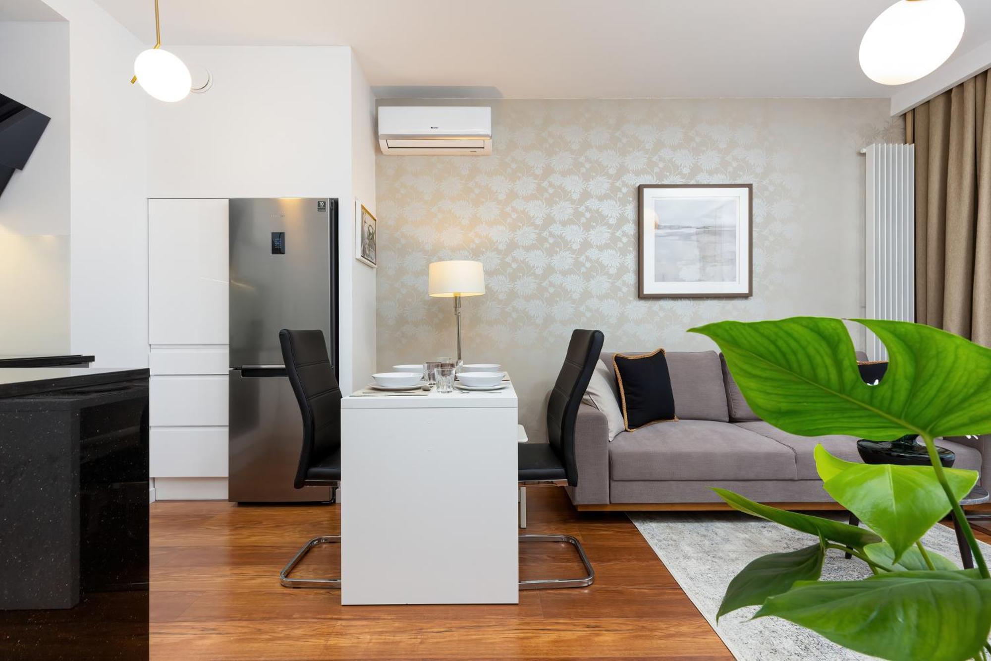 Royal City Center Mennica Residence By Noclegi Renters Βαρσοβία Εξωτερικό φωτογραφία